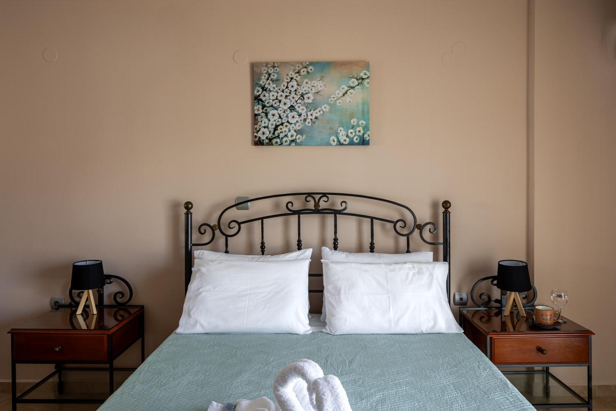 Pavlos Apartments Аргостолион Екстериор снимка