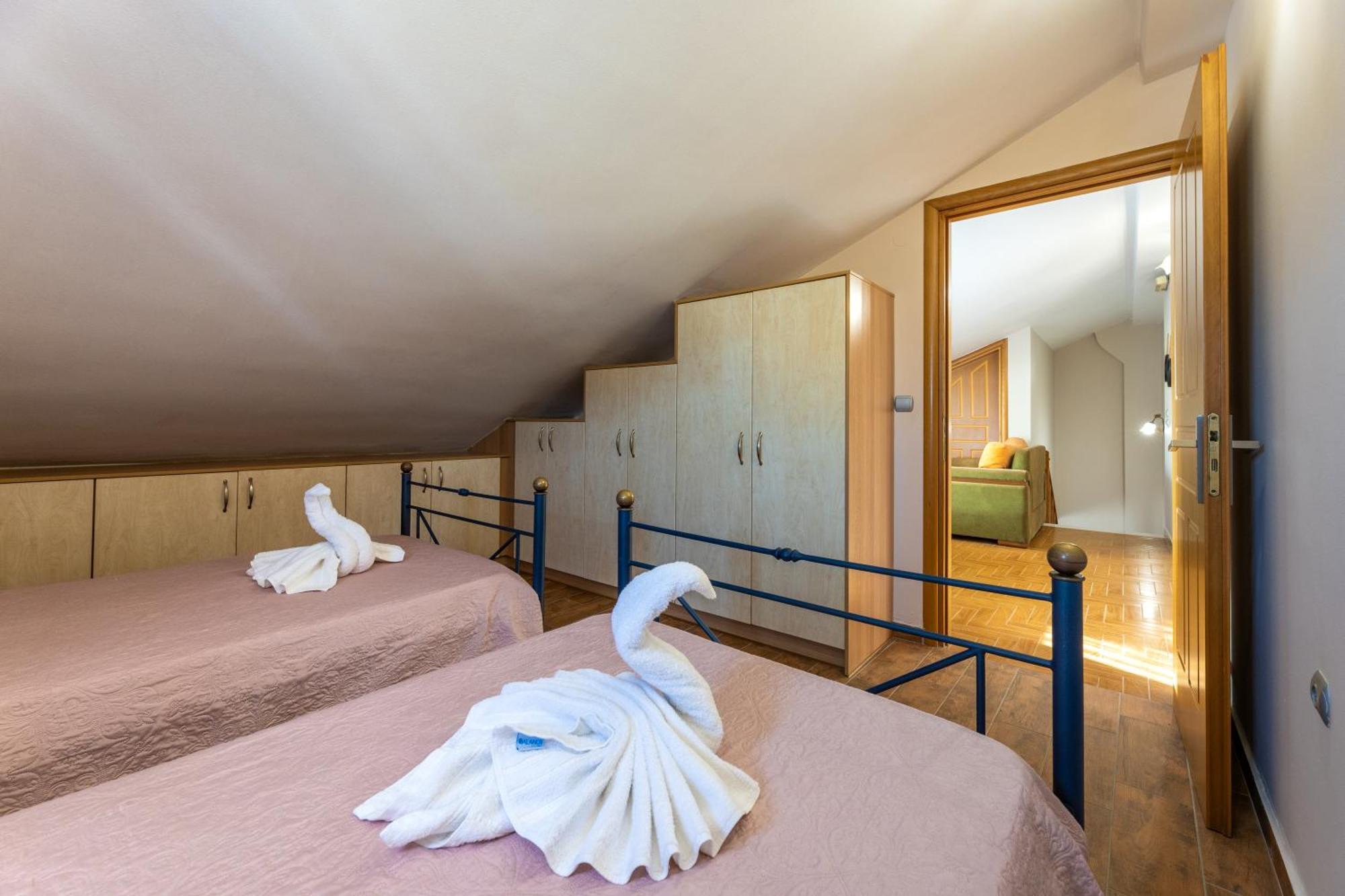 Pavlos Apartments Аргостолион Екстериор снимка